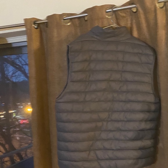 George Charcoal Quilted Vest - Picture 3 of 5